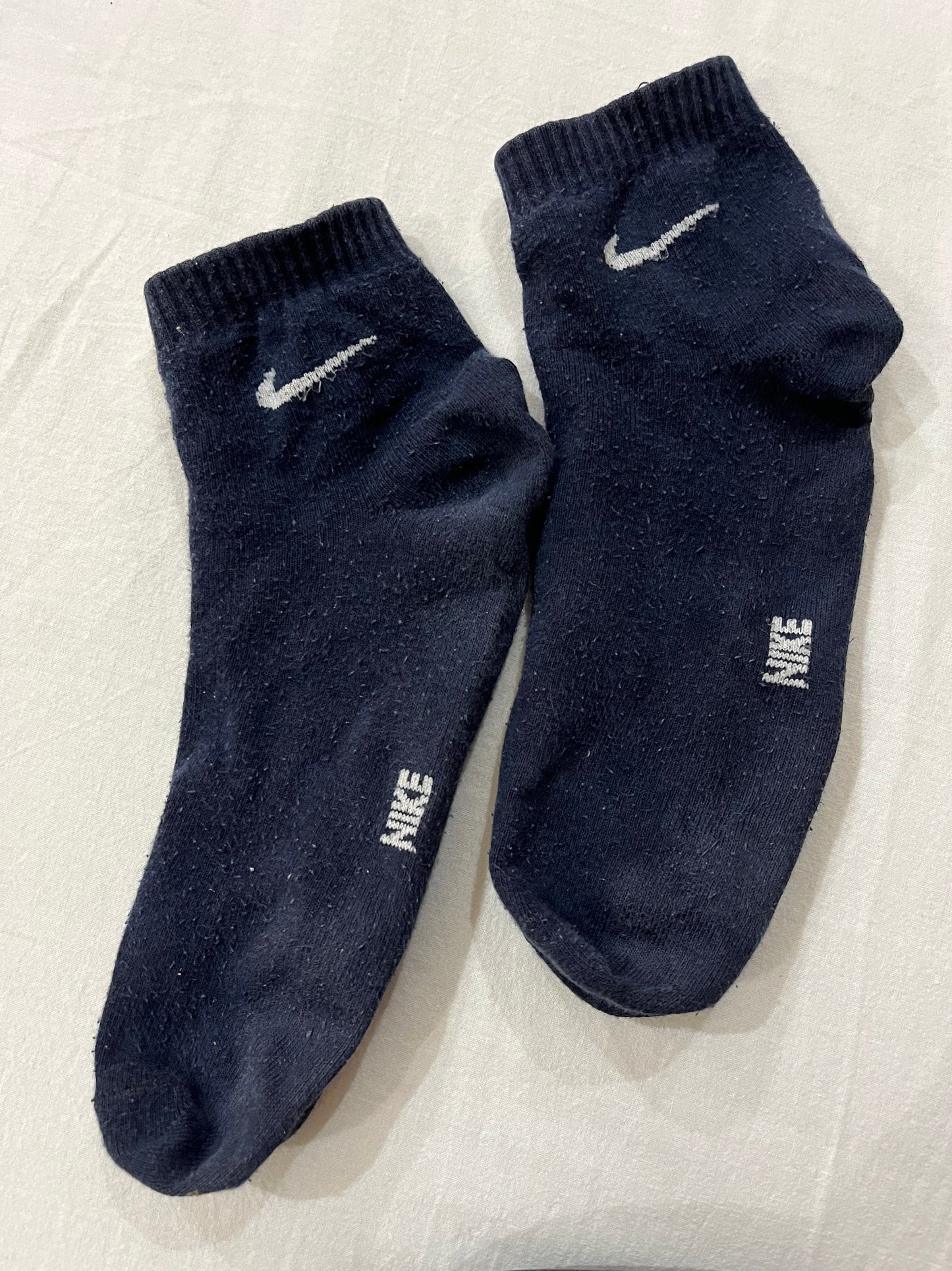 Dark-blue Nike short crew socks