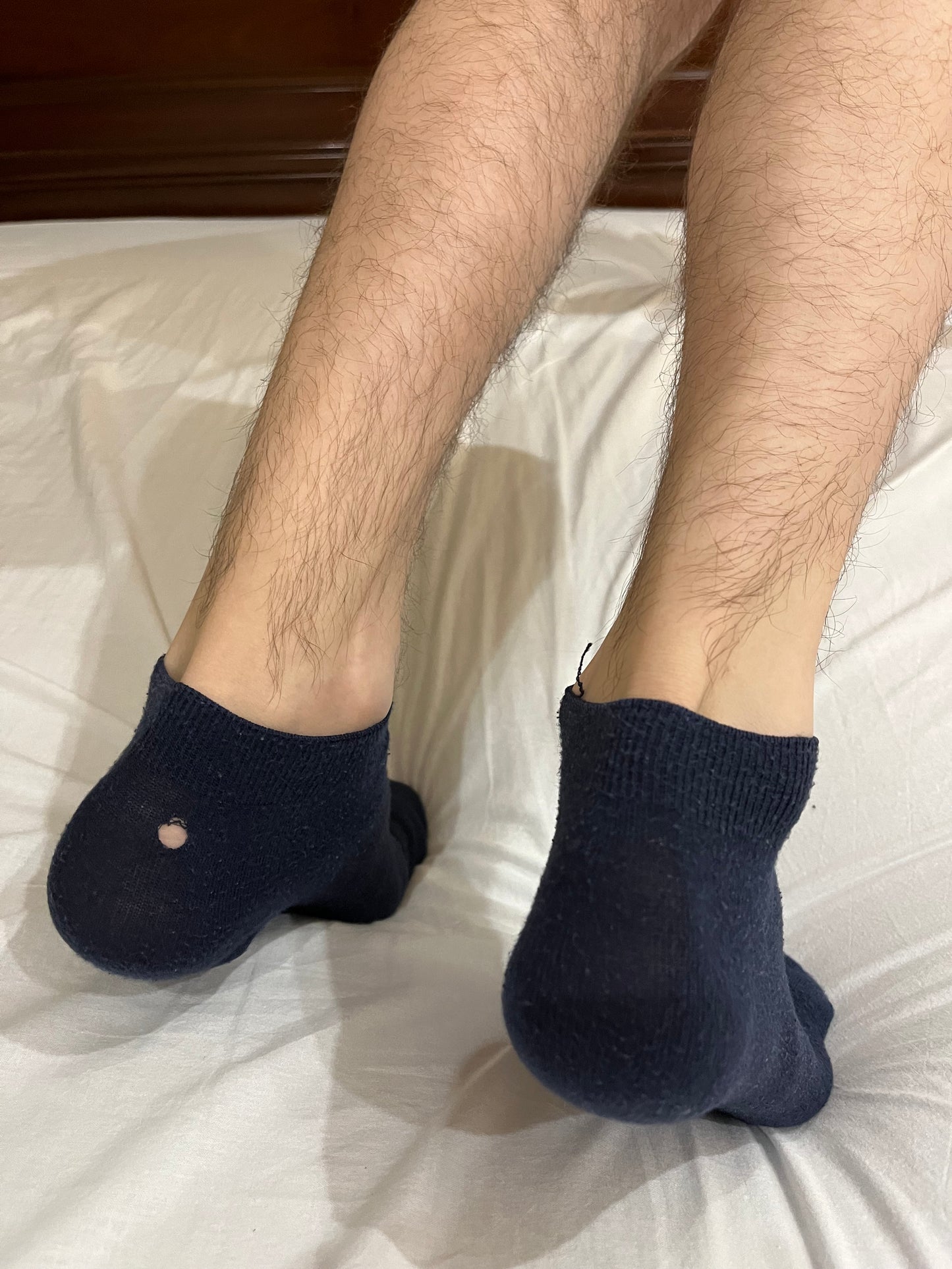 Extra-stretchy dark-blue basic ankle socks