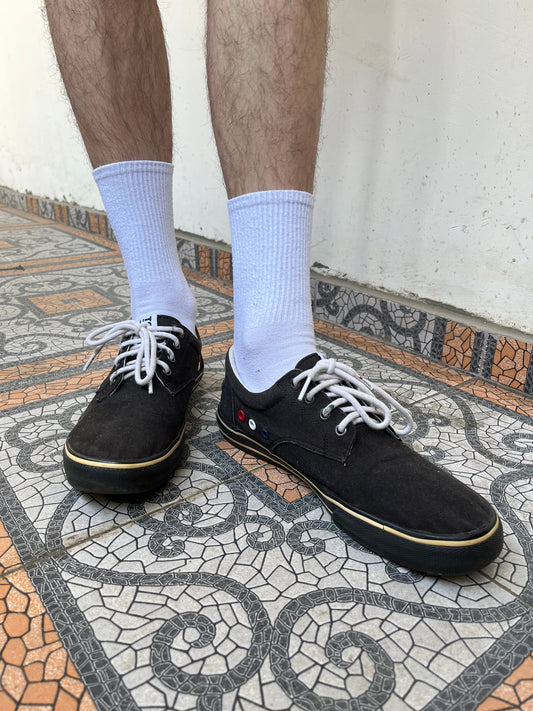Black Tommy Hilfiger trainers