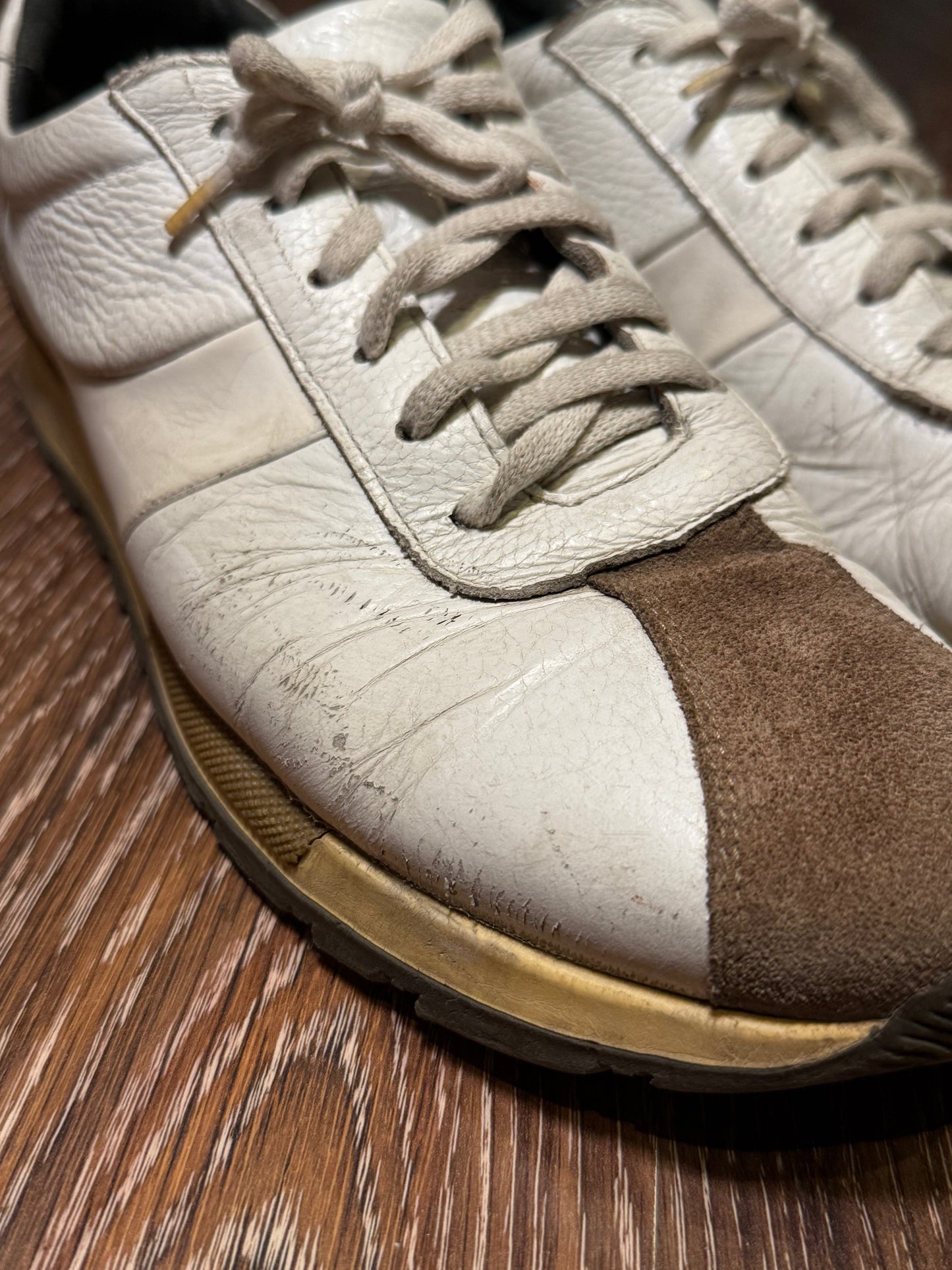 White & brown genuine leather no-name brand trainers